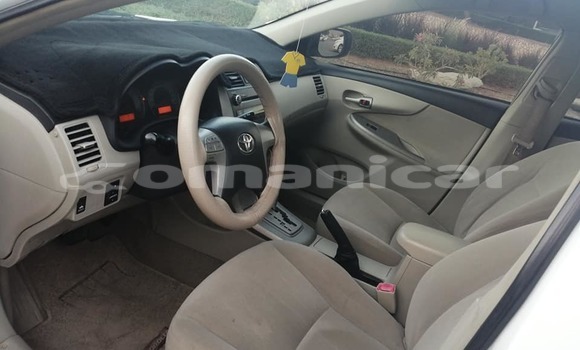 Buy Used Toyota Corolla White Car in al–Buraymi in adh-Dhahirah Buy Used Toyota Corolla White Car in al–Buraymi in adh-Dhahirah