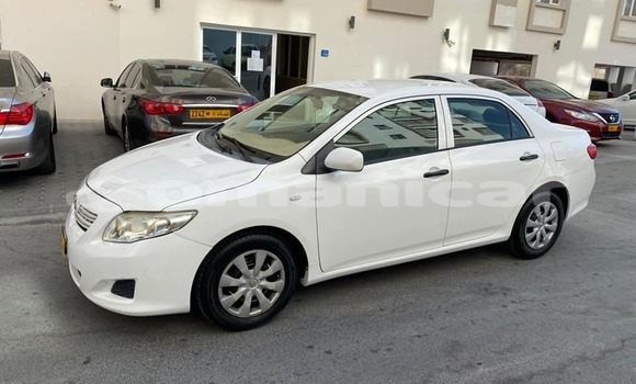 Buy Used Toyota Corolla White Car in al–Buraymi in adh-Dhahirah Buy Used Toyota Corolla White Car in al–Buraymi in adh-Dhahirah