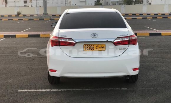 Buy Used Toyota Corolla White Car in al–Buraymi in adh-Dhahirah Buy Used Toyota Corolla White Car in al–Buraymi in adh-Dhahirah