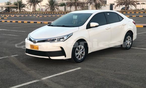 Buy Used Toyota Corolla White Car in al–Buraymi in adh-Dhahirah Buy Used Toyota Corolla White Car in al–Buraymi in adh-Dhahirah
