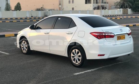 Buy Used Toyota Corolla White Car in al–Buraymi in adh-Dhahirah Buy Used Toyota Corolla White Car in al–Buraymi in adh-Dhahirah
