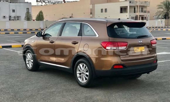 Buy Used Kia Sorento Brown Car in al–Buraymi in adh-Dhahirah