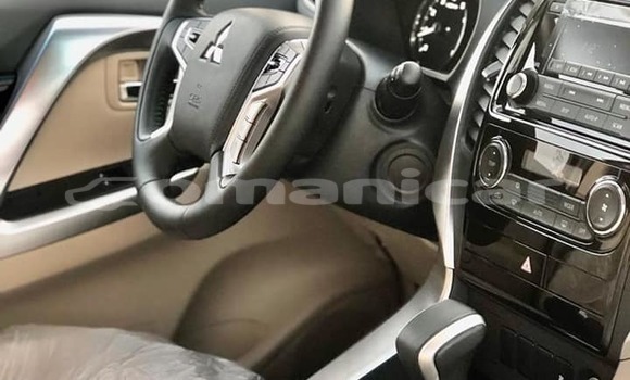 Buy Used Mitsubishi Montero White Car in al–Buraymi in adh-Dhahirah Buy Used Mitsubishi Montero White Car in al–Buraymi in adh-Dhahirah