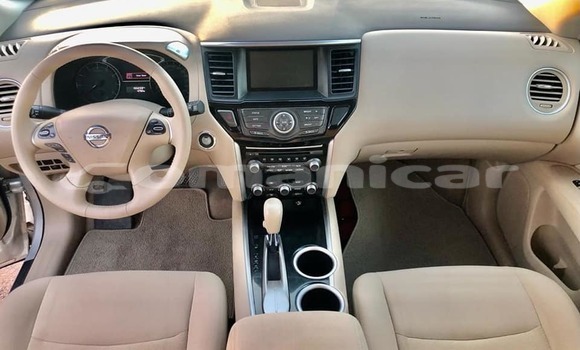 Buy Used Nissan X–Trail White Car in al–Buraymi in adh-Dhahirah Buy Used Nissan X–Trail White Car in al–Buraymi in adh-Dhahirah