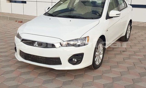 Buy Used Toyota Land Cruiser White Car in al–Buraymi in adh-Dhahirah Buy Used Toyota Land Cruiser White Car in al–Buraymi in adh-Dhahirah