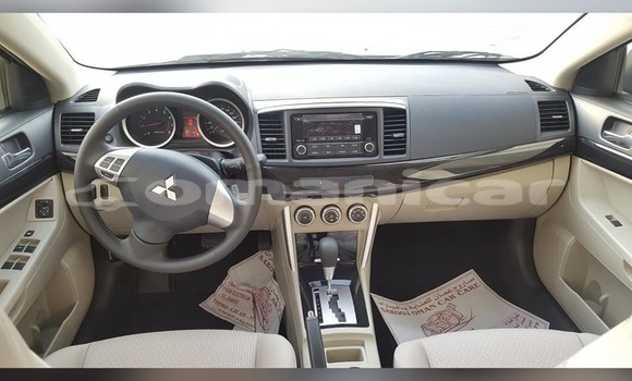 Buy Used Toyota Land Cruiser White Car in al–Buraymi in adh-Dhahirah Buy Used Toyota Land Cruiser White Car in al–Buraymi in adh-Dhahirah