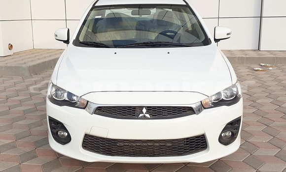 Buy Used Toyota Land Cruiser White Car in al–Buraymi in adh-Dhahirah Buy Used Toyota Land Cruiser White Car in al–Buraymi in adh-Dhahirah