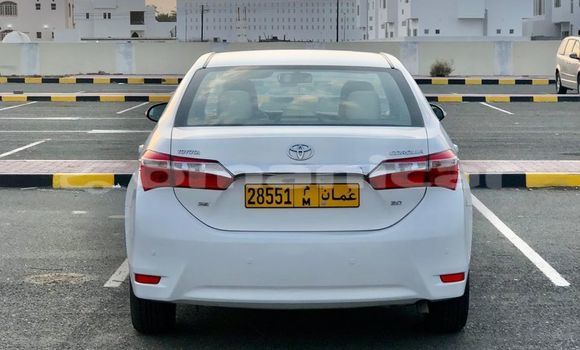 Buy Used Toyota Corolla White Car in al–Buraymi in adh-Dhahirah Buy Used Toyota Corolla White Car in al–Buraymi in adh-Dhahirah