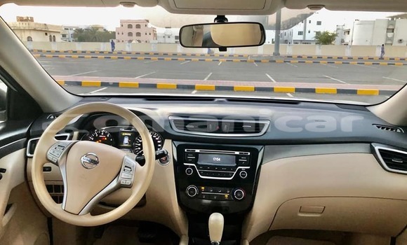 Buy Used Nissan X–Trail Silver Car in al–Buraymi in adh-Dhahirah Buy Used Nissan X–Trail Silver Car in al–Buraymi in adh-Dhahirah