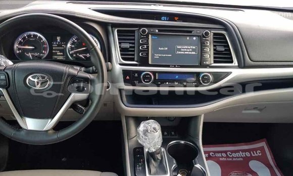 Buy Import Toyota Highlander Black Car in Import - Dubai in Dhufar Buy Import Toyota Highlander Black Car in Import - Dubai in Dhufar