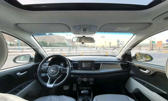 Buy Used Kia Rio White Car in Azaiba in Masqat Buy Used Kia Rio White Car in Azaiba in Masqat