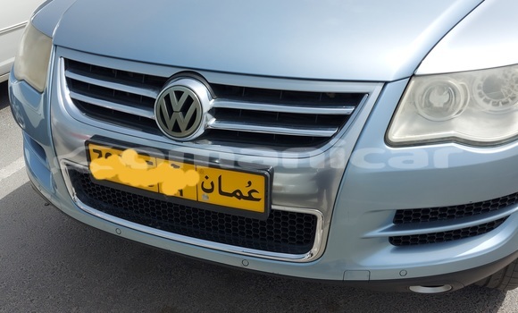 Buy Used Volkswagen Touareg Blue Car in Azaiba in Masqat