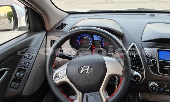 Buy Used Hyundai Tucson White Car in al–Buraymi in adh-Dhahirah Buy Used Hyundai Tucson White Car in al–Buraymi in adh-Dhahirah