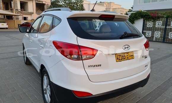 Buy Used Hyundai Tucson White Car in al–Buraymi in adh-Dhahirah Buy Used Hyundai Tucson White Car in al–Buraymi in adh-Dhahirah