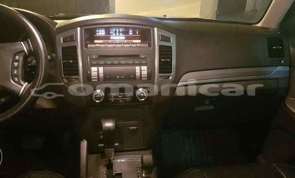 Buy Used Mitsubishi Pajero White Car in al–Buraymi in adh-Dhahirah Buy Used Mitsubishi Pajero White Car in al–Buraymi in adh-Dhahirah