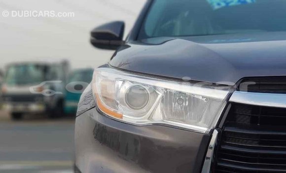 Buy Import Toyota Highlander Other Car in Import - Dubai in Dhufar Buy Import Toyota Highlander Other Car in Import - Dubai in Dhufar