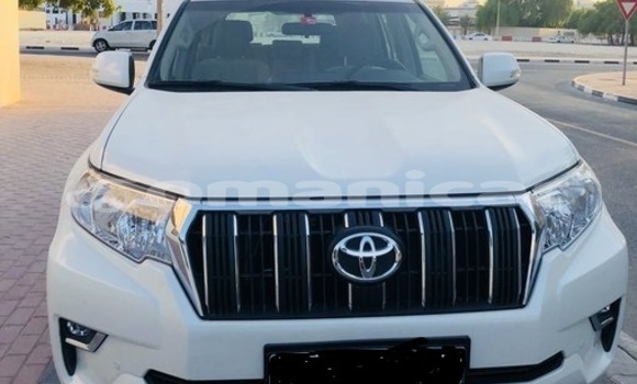Buy Used Toyota Land Cruiser Prado White Car in Muscat in Masqat