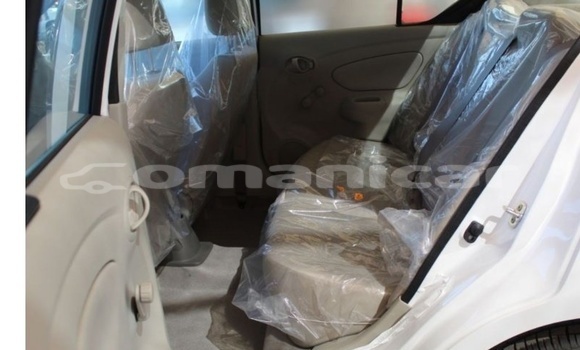 Buy Used Nissan Sunny White Car in Muscat in Masqat Buy Used Nissan Sunny White Car in Muscat in Masqat