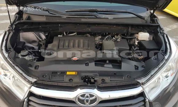 Buy Import Toyota Highlander Other Car in Import - Dubai in Dhufar Buy Import Toyota Highlander Other Car in Import - Dubai in Dhufar