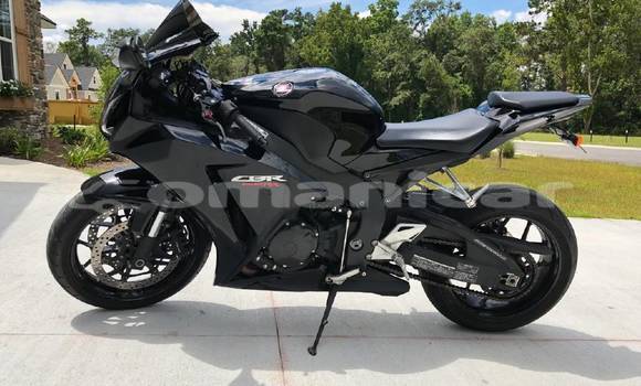 Buy Used Honda CBR 1000 RR Black Bike in al–Mudaybi in ash-Sharqiyah
