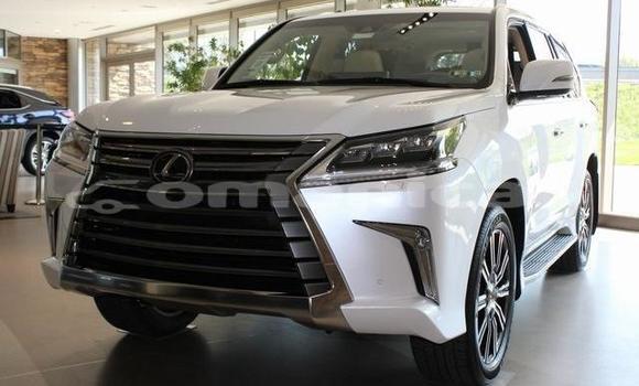 Buy Used Lexus LX 570 White Car in al–Masna'ah in al-Batinah