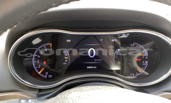 Buy Used Jeep Grand Cherokee Silver Car in Wadi Al Kabir in Masqat