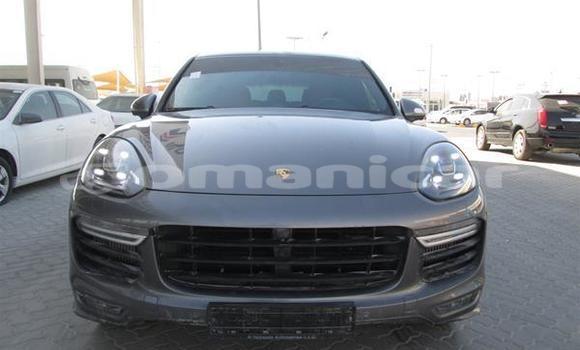 Buy Used Porsche Cayenne Silver Car in Masqat in Masqat Buy Used Porsche Cayenne Silver Car in Masqat in Masqat