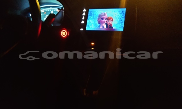 Buy Used Honda CR–V Green Car in Muttrah in Masqat Buy Used Honda CR–V Green Car in Muttrah in Masqat