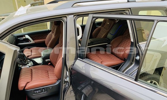 Buy Used Toyota Land Cruiser Other Car in Muscat in Masqat Buy Used Toyota Land Cruiser Other Car in Muscat in Masqat