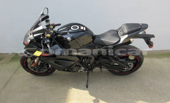 Buy Used Suzuki GSX–R Black Bike in Wadi Al Kabir in Masqat Buy Used Suzuki GSX–R Black Bike in Wadi Al Kabir in Masqat
