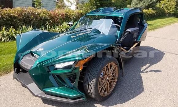 Buy Used Polaris SLINGSHOT Beige Bike in Masqat in Masqat Buy Used Polaris SLINGSHOT Beige Bike in Masqat in Masqat