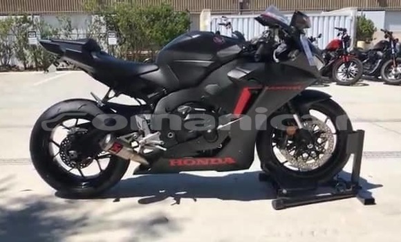 Buy Used Honda CBR 1000 RR Black Bike in al–Buraymi in adh-Dhahirah Buy Used Honda CBR 1000 RR Black Bike in al–Buraymi in adh-Dhahirah