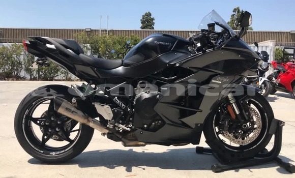 Buy Used Kawasaki Ninja Black Bike in as–Suwayq in al-Batinah Buy Used Kawasaki Ninja Black Bike in as–Suwayq in al-Batinah