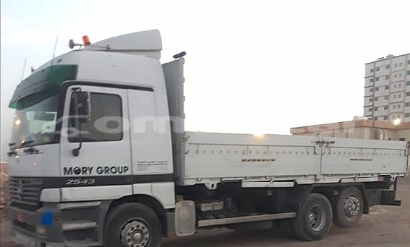 Buy Used Mercedes‒Benz Truck White Truck in Al khuwair in al-Batinah