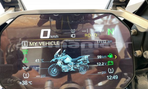 Buy Used BMW R1200GS Adventure White Bike in Muscat in Masqat Buy Used BMW R1200GS Adventure White Bike in Muscat in Masqat