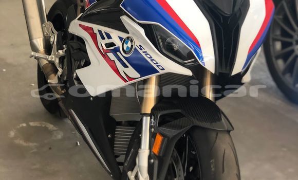 Buy Used BMW S 1000 Blue Bike in Muscat in Masqat Buy Used BMW S 1000 Blue Bike in Muscat in Masqat