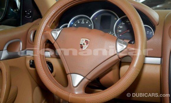 Buy Import Porsche Cayenne Green Car in Import - Dubai in Dhufar Buy Import Porsche Cayenne Green Car in Import - Dubai in Dhufar