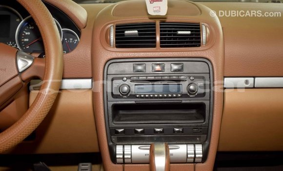 Buy Import Porsche Cayenne Green Car in Import - Dubai in Dhufar Buy Import Porsche Cayenne Green Car in Import - Dubai in Dhufar