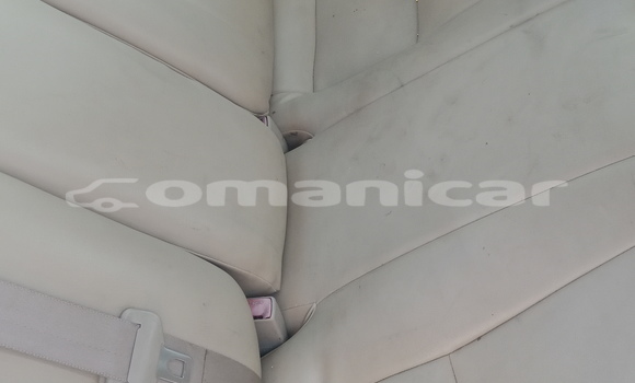 Buy Used Lexus ES 300 White Car in as–Sib in Masqat Buy Used Lexus ES 300 White Car in as–Sib in Masqat