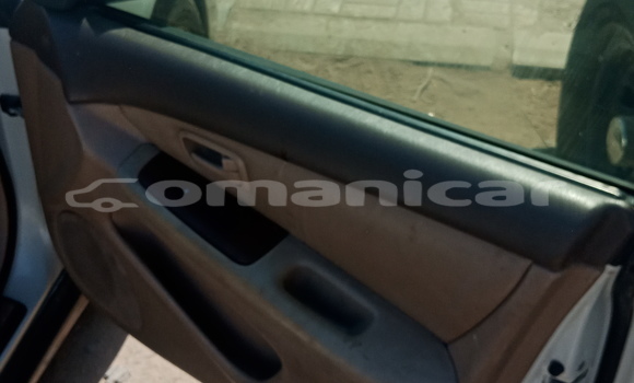 Buy Used Lexus ES 300 White Car in as–Sib in Masqat Buy Used Lexus ES 300 White Car in as–Sib in Masqat