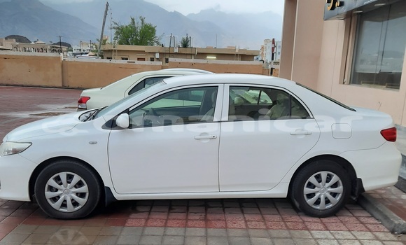 Buy Used Toyota Corolla White Car in Sumayl in ad-Dakhiliyah Buy Used Toyota Corolla White Car in Sumayl in ad-Dakhiliyah