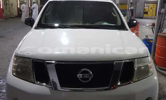 Buy Used Nissan Pathfinder White Car in Muscat in Masqat Buy Used Nissan Pathfinder White Car in Muscat in Masqat