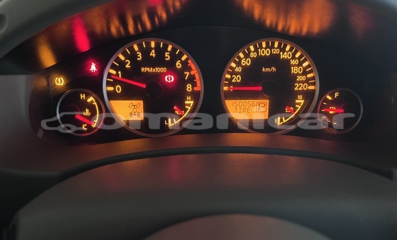 Buy Used Nissan Pathfinder White Car in Muscat in Masqat Buy Used Nissan Pathfinder White Car in Muscat in Masqat