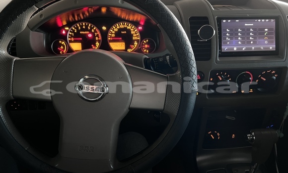 Buy Used Nissan Pathfinder White Car in Muscat in Masqat Buy Used Nissan Pathfinder White Car in Muscat in Masqat
