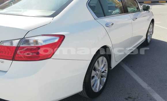 Buy Used Honda Accord White Car in Bawshar in Masqat Buy Used Honda Accord White Car in Bawshar in Masqat