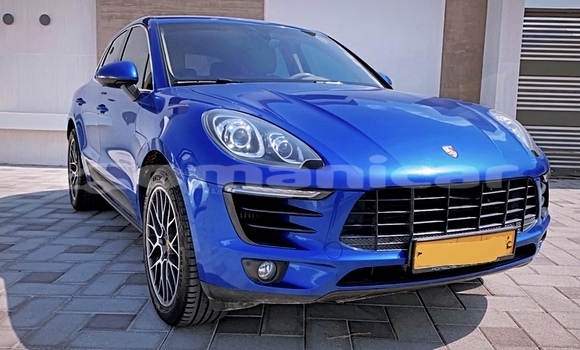 Buy Used Porsche Macan Blue Car in Muscat in Masqat