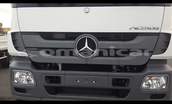 Buy Used Mercedes‒Benz Truck White Truck in Muscat in Masqat Buy Used Mercedes‒Benz Truck White Truck in Muscat in Masqat