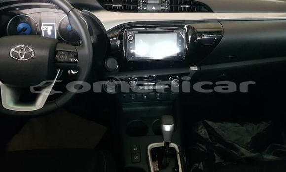 Buy Used Toyota Hilux White Car in Wadi Al Kabir in Masqat Buy Used Toyota Hilux White Car in Wadi Al Kabir in Masqat