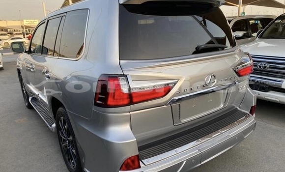 Buy Used Lexus LX 570 Silver Car in Al khuwair in al-Batinah Buy Used Lexus LX 570 Silver Car in Al khuwair in al-Batinah