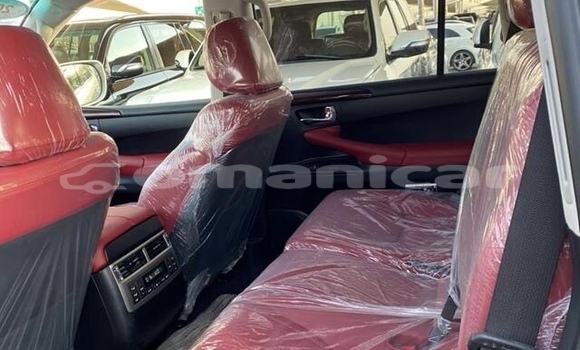 Buy Used Lexus LX 570 Silver Car in Al khuwair in al-Batinah Buy Used Lexus LX 570 Silver Car in Al khuwair in al-Batinah